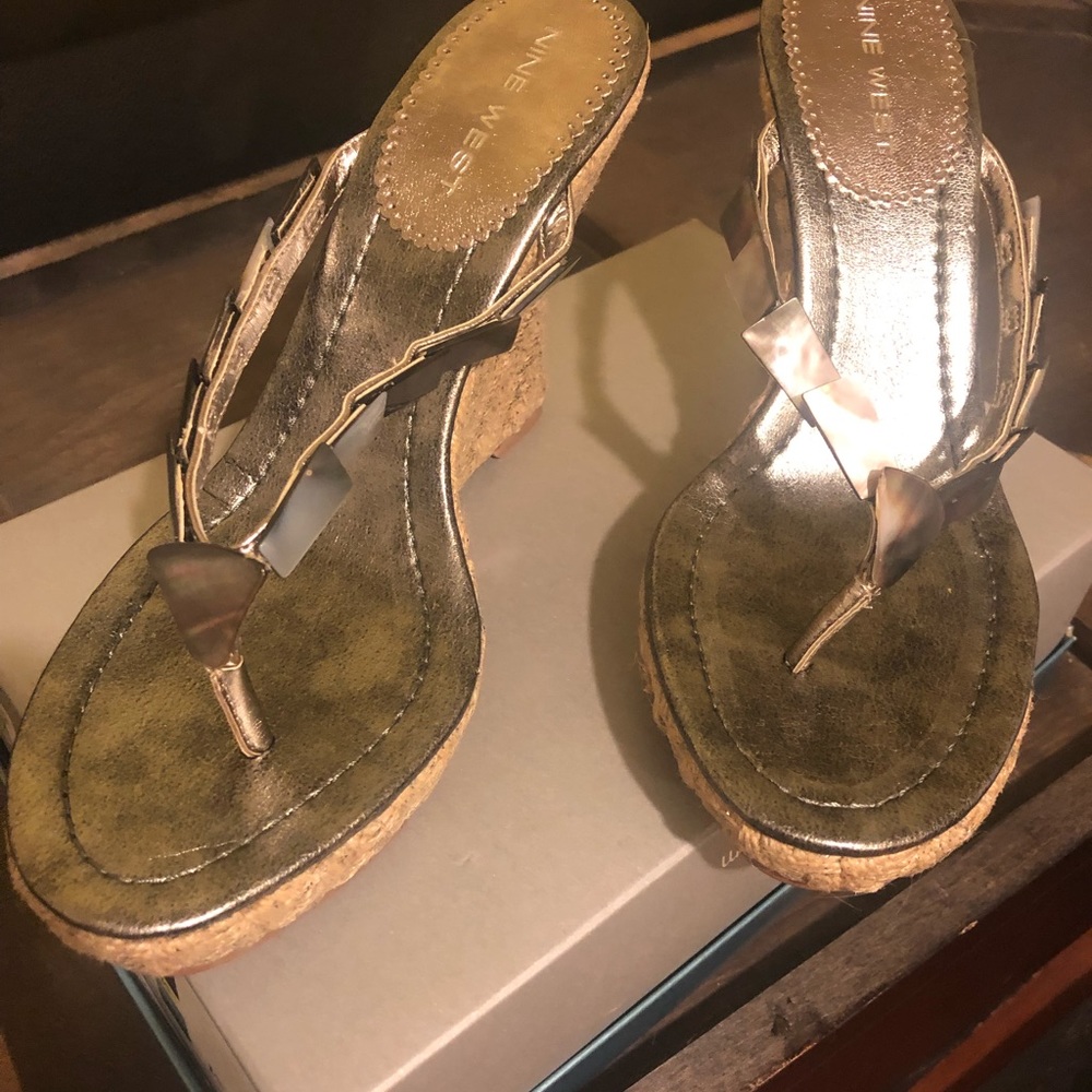 Shell strap Nine West Wedges